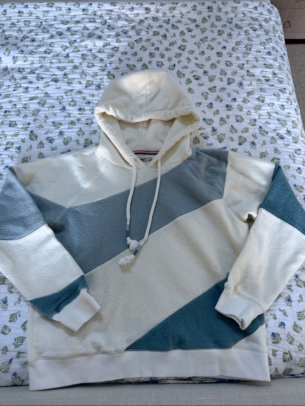Faherty Women’s Cream and Blue Stripe Hooded Pullover Sweatshirt Size M